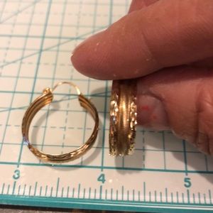 10kt yellow gold earrings 👑